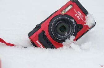 This tiny digital camera can go the place telephones cannot