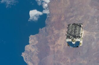 A Half-Ton of ISS House Station Trash Will Crash Into the Earth