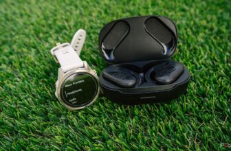Methods to pair Bluetooth headphones together with your Garmin watch