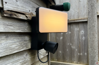 Philips Hue Safe Floodlight evaluate: Nice gentle, common digital camera